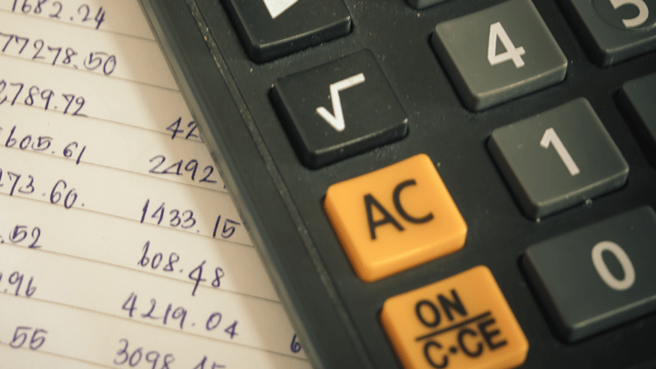 Como equilibrar o financeiro de uma empresa sem depender dos grandes bancos