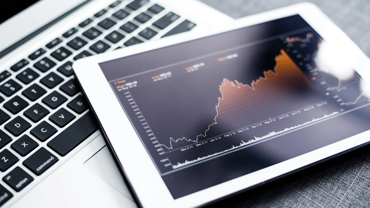 Abrir uma empresa de crédito: Factoring vs. Soluções de crédito estruturado – Qual é a melhor escolha?